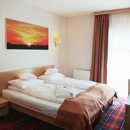 Hotel Leon & Spa Arad Esterno foto