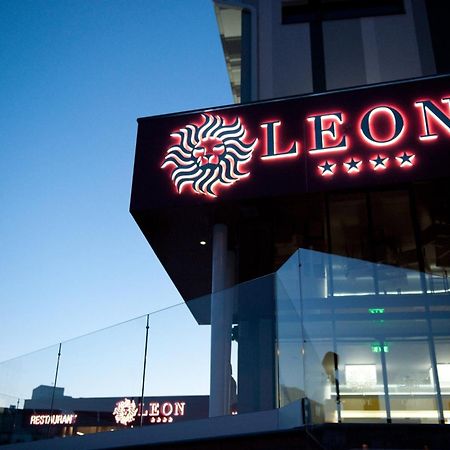 Hotel Leon & Spa Arad Esterno foto