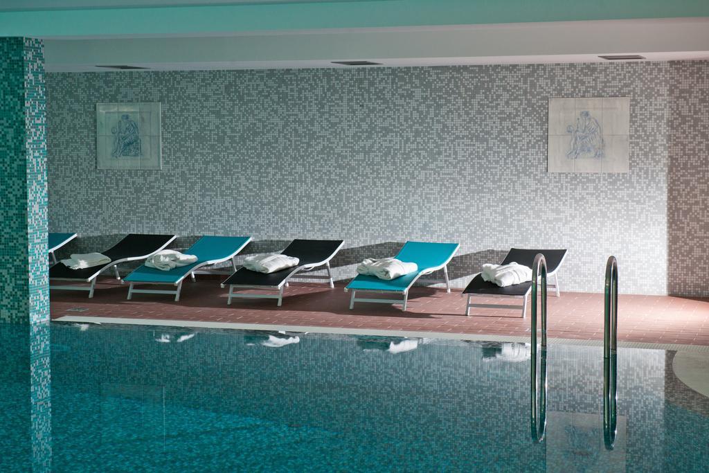 Hotel Leon & Spa Arad Esterno foto