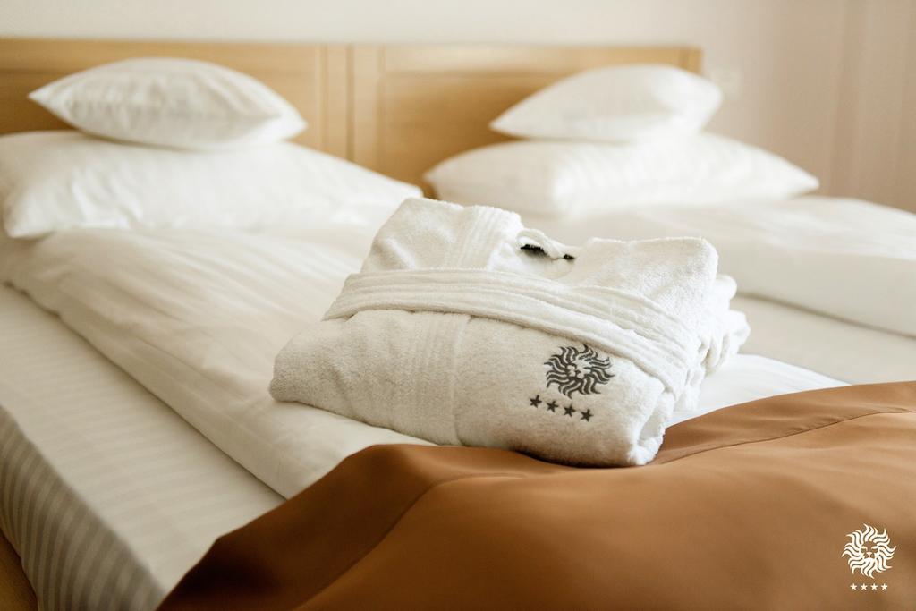 Hotel Leon & Spa Arad Camera foto
